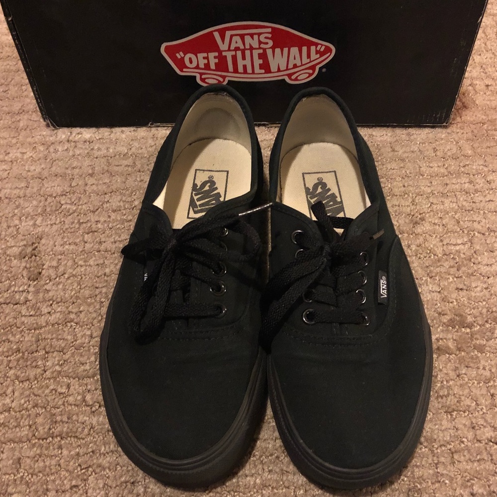 All black Vans